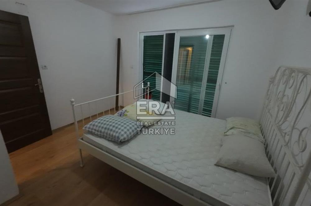 ERA Angel'dan Pelitköy'de Havuzlu Sitede Deniz Manzaralı Villa