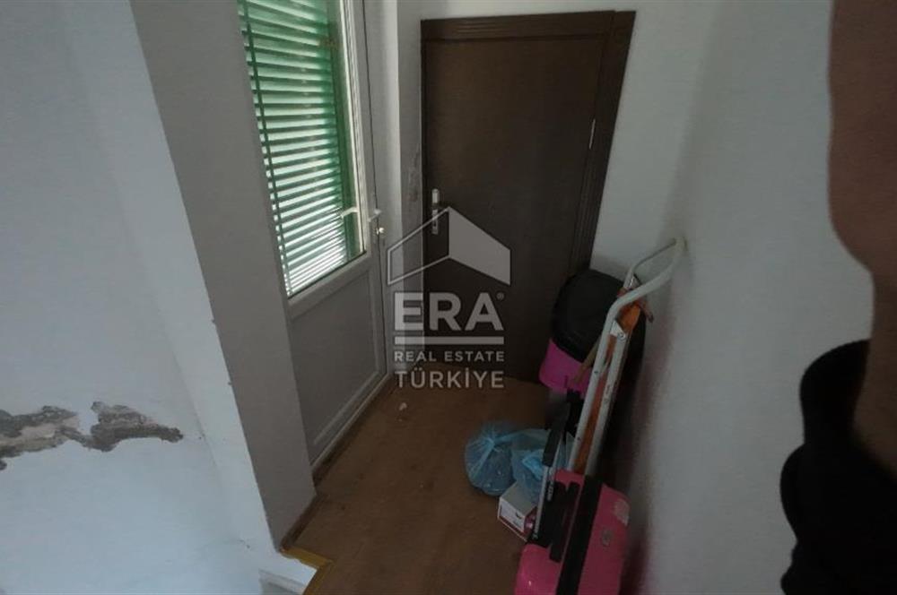 ERA Angel'dan Pelitköy'de Havuzlu Sitede Deniz Manzaralı Villa