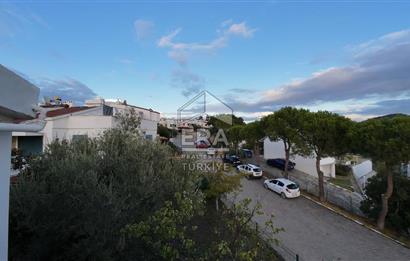 ERA Angel'dan Pelitköy'de Havuzlu Sitede Deniz Manzaralı Villa