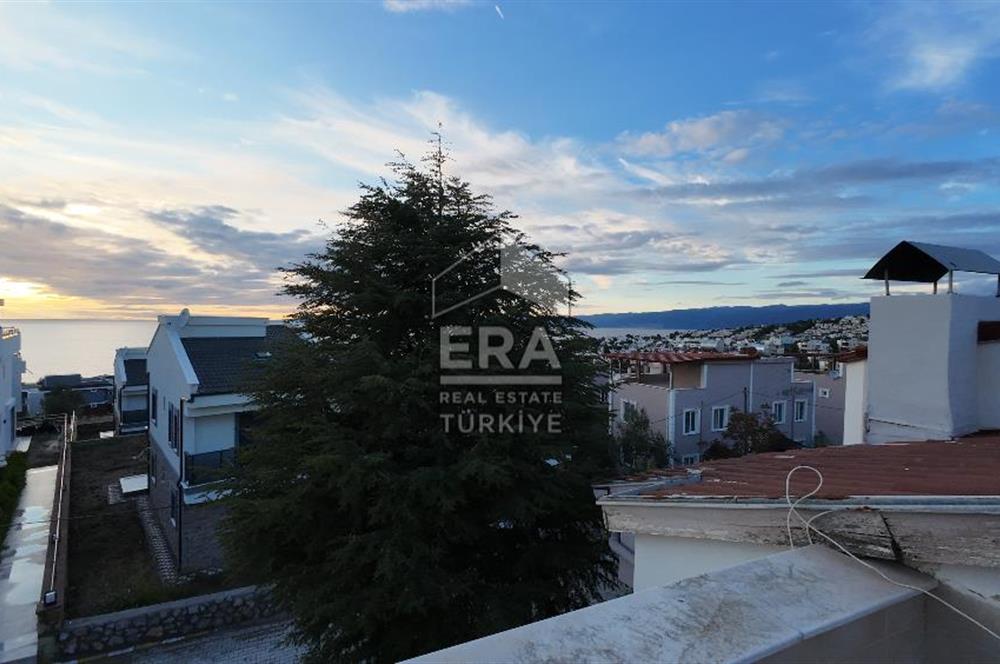 ERA Angel'dan Pelitköy'de Havuzlu Sitede Deniz Manzaralı Villa
