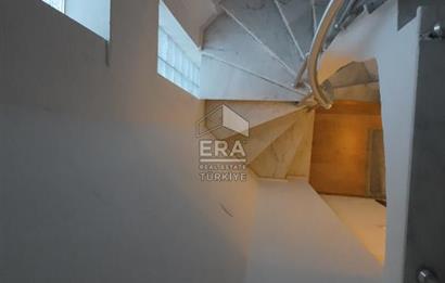 ERA Angel'dan Pelitköy'de Havuzlu Sitede Deniz Manzaralı Villa