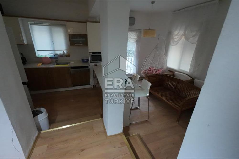 ERA Angel'dan Pelitköy'de Havuzlu Sitede Deniz Manzaralı Villa