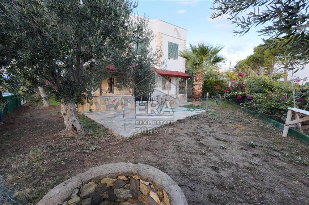 ERA Angel'dan Pelitköy'de Havuzlu Sitede Deniz Manzaralı Villa