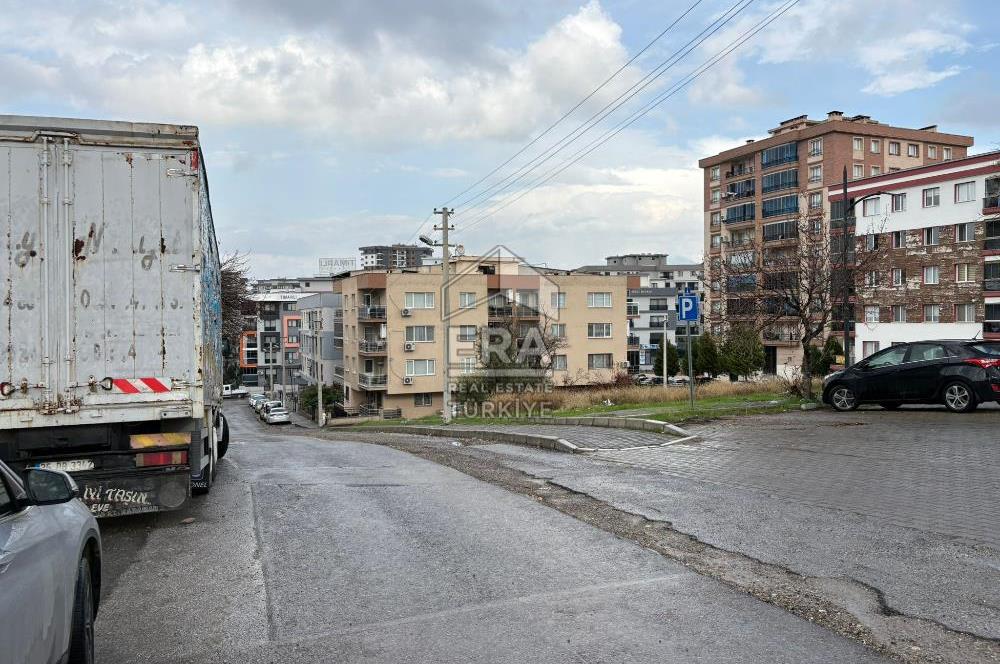 Buca Dumlupınar Mah. Dört Kat'a İmarlı Satılık Arsa