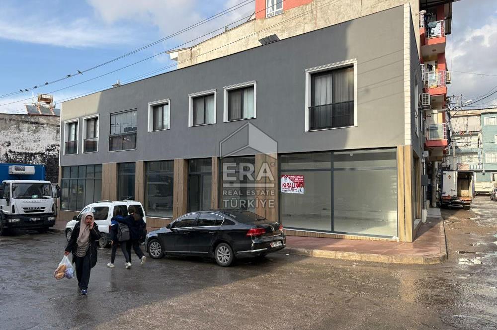 Buca İnönü Mah. Pazar Yerinde Batarkatlı Kiralık Dükkan