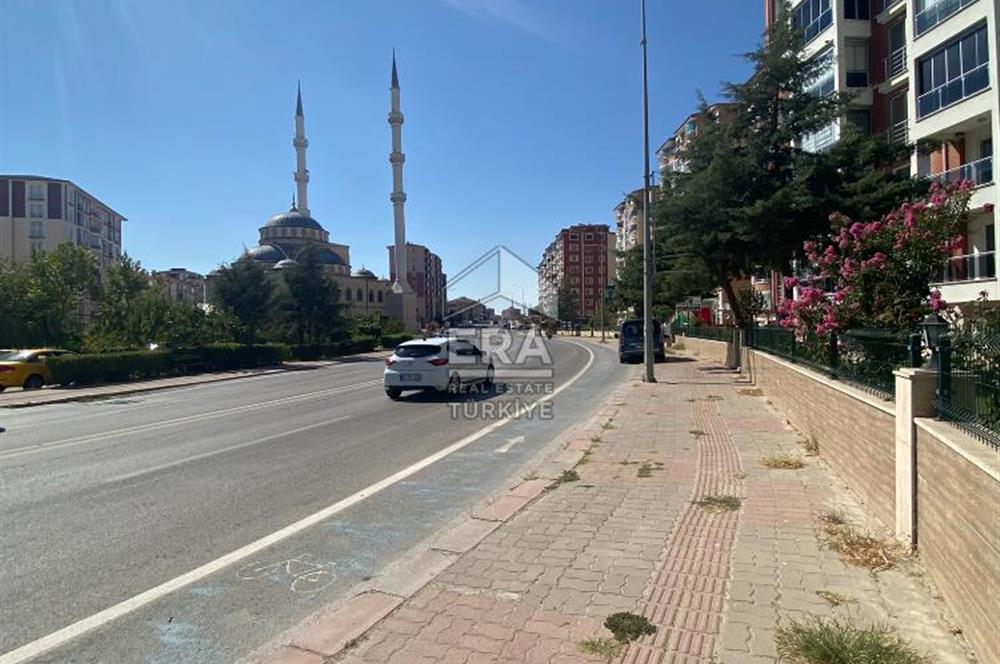 Mevlana Camii Yakınında 100 m2 İşyeri