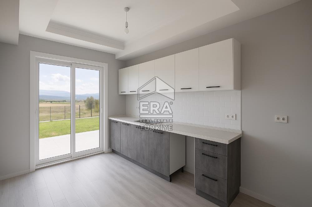 Era Angel'dan Altınova'da Geniş Bahçeli 2+1 Satılık Villa