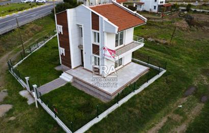 Era Angel'dan Altınova'da Geniş Bahçeli 2+1 Satılık Villa