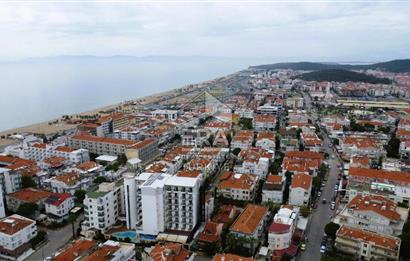 ERA ANGEL'DAN DENİZE YÜRÜME MESAFESİ YENİLENMİŞ 2+1 BAHÇE KATI