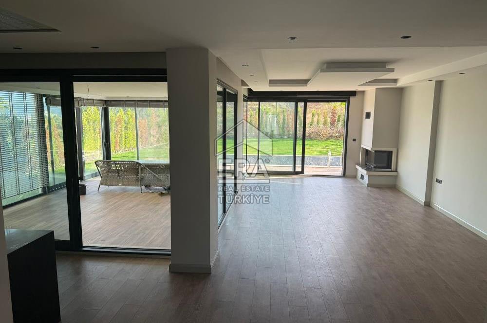 Kemalpaşa Çiniliköyde Satılık Lüks Villa