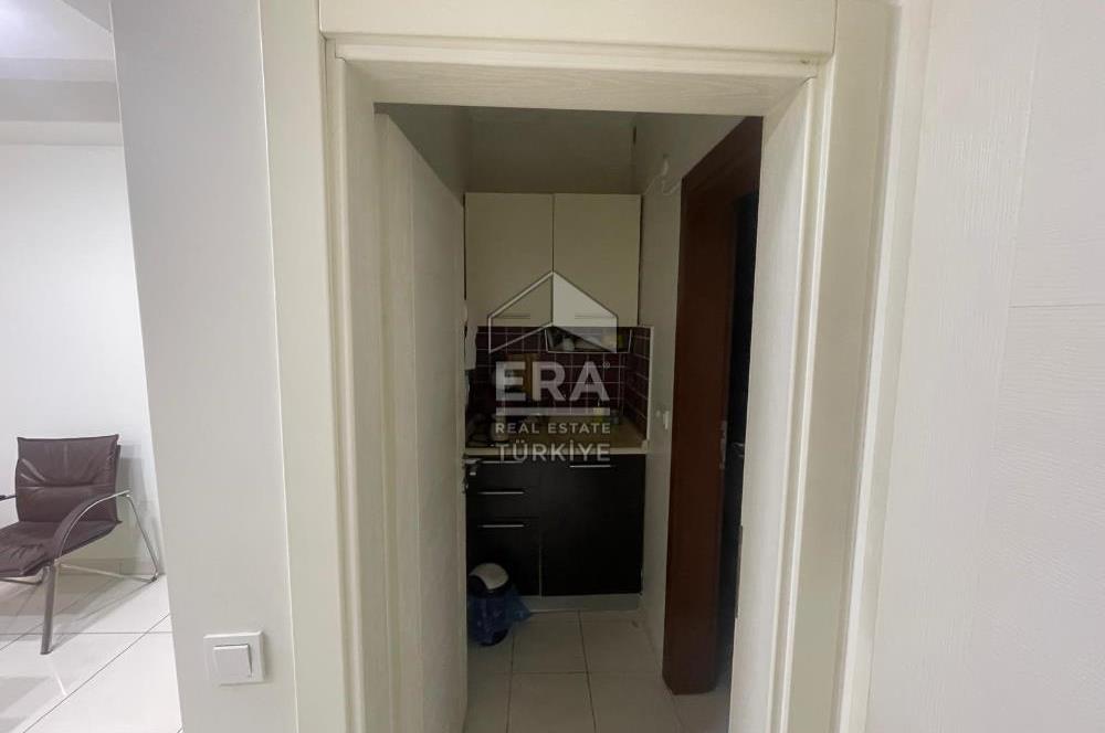 ERA KARAT ADAPAZARI BOSNA CADDESİ'NDE DUBLEX SATILIK OFİS