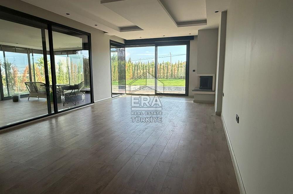 Kemalpaşa Çiniliköyde Satılık Lüks Villa