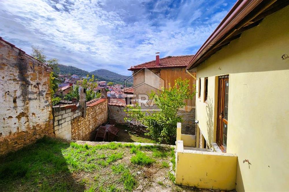 Balıkesir Burhaniye Pelitköy Köyiçi Mevkiinde Geniş Bahçeli Tam Müstakil Ev