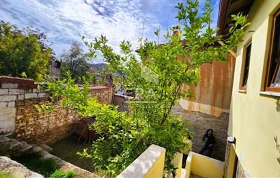 Balıkesir Burhaniye Pelitköy Köyiçi Mevkiinde Geniş Bahçeli Tam Müstakil Ev