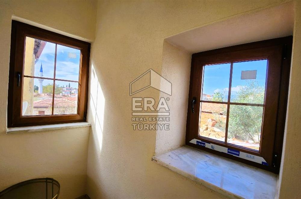 Balıkesir Burhaniye Pelitköy Köyiçi Mevkiinde Geniş Bahçeli Tam Müstakil Ev