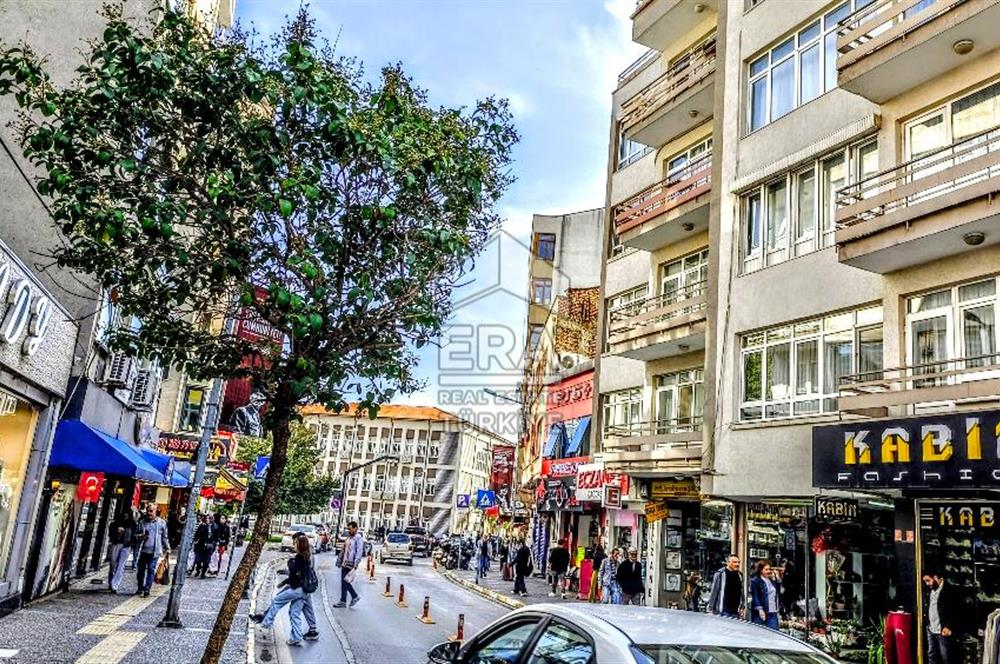 ERA SÖZ GAYRİMENKULDEN  KIZILAY CADDESİNİN KALBİNDE, HAYATIN MERKEZİNDE,  EŞSİZ SATILIK 2+1 DAİRE