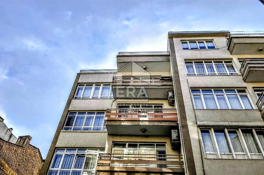 ERA SÖZ GAYRİMENKULDEN  KIZILAY CADDESİNİN KALBİNDE, HAYATIN MERKEZİNDE,  EŞSİZ SATILIK 2+1 DAİRE