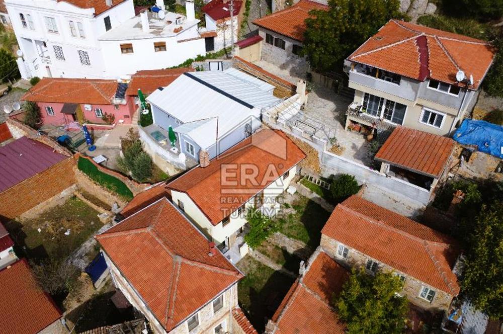 Balıkesir Burhaniye Pelitköy Köyiçi Mevkiinde Geniş Bahçeli Tam Müstakil Ev