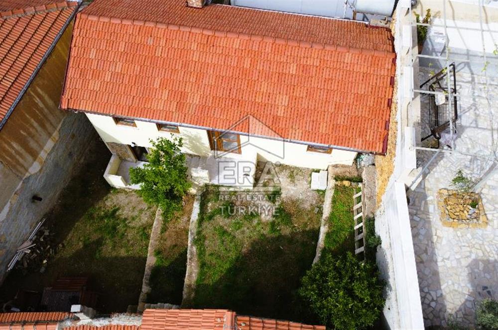 Balıkesir Burhaniye Pelitköy Köyiçi Mevkiinde Geniş Bahçeli Tam Müstakil Ev