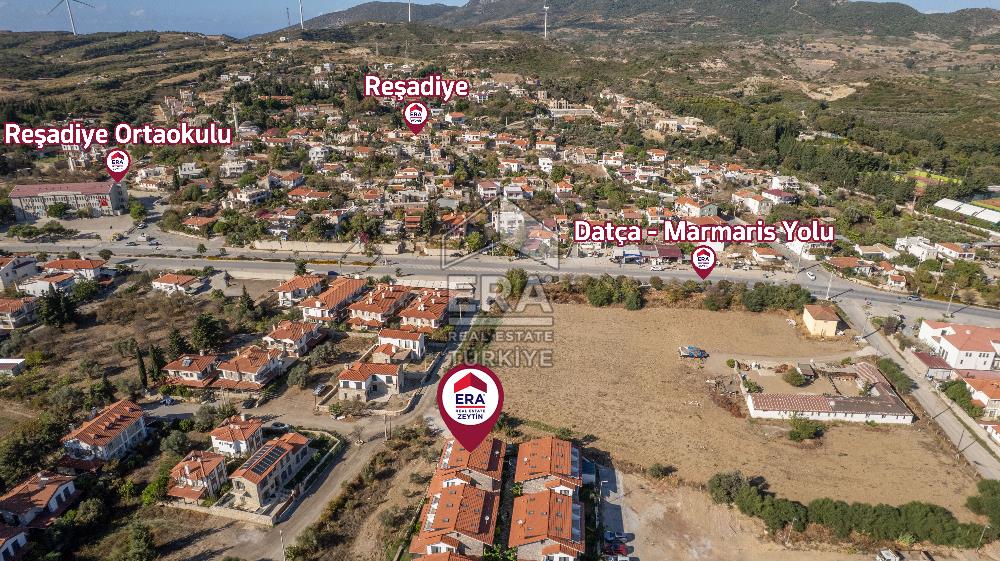 Datça Reşadiye Dalya Evleri'nde Satılık 150m2 3+1 Tripleks Villa