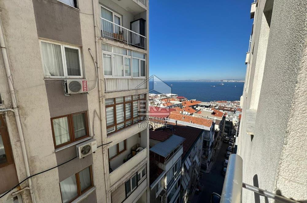 Altıntaş Mahallesinde Muhteşem Deniz Manzaralı 2+1 Satılık Daire
