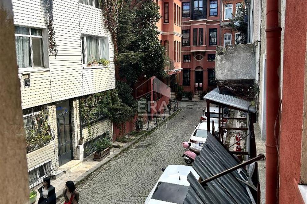 KUZGUNCUK'DA BOĞAZ MANZARALI TARİHİ KONAK 