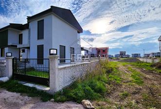 ERA Angel'dan Ayvalık'ta Müstakil Bahçeli Sıfır Villa - 1 - 13878