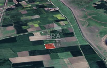 ERA PORT GÜVENCESİYLE YAKUPKÖY'DE SATILIK 3729 METREKARE TARLA