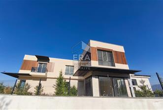 HALLAÇLAR'DA HAVUZLU 6+1 LÜKS  VİLLA - 10 - 13870