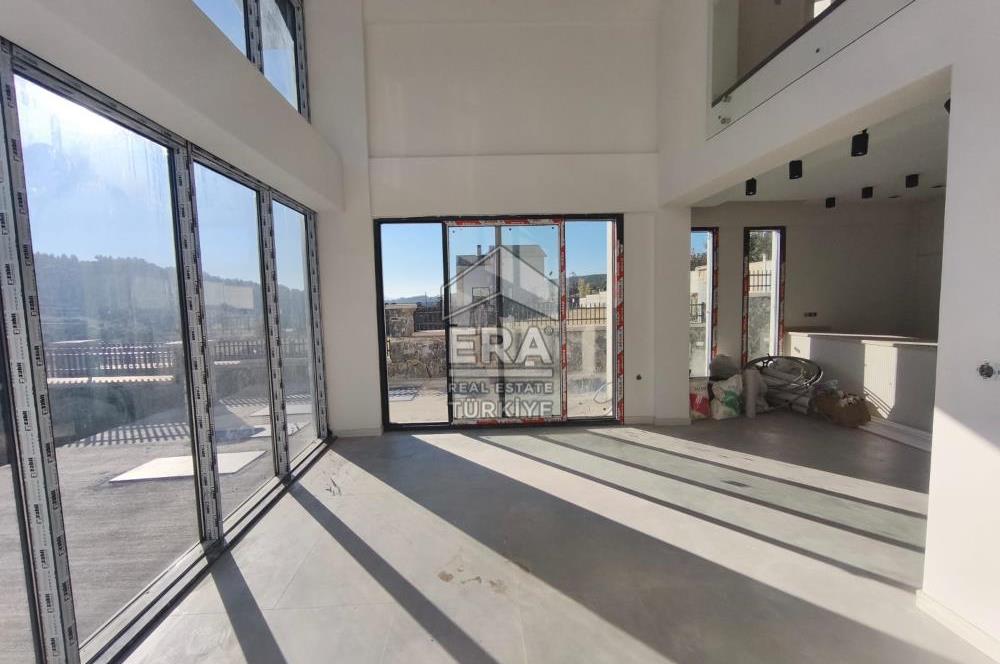  Tavas Pınarlıkta Orman Manzaralı 5+1 Villa