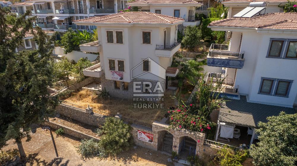 Datça Merkezde Satılık Deniz Gören 3.5+1Tripleks 180m2 Villa