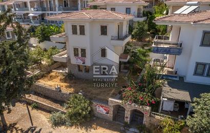 Datça Merkezde Satılık Deniz Gören 3.5+1Tripleks 180m2 Villa