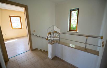 Datça Merkezde Satılık Deniz Gören 3.5+1Tripleks 180m2 Villa