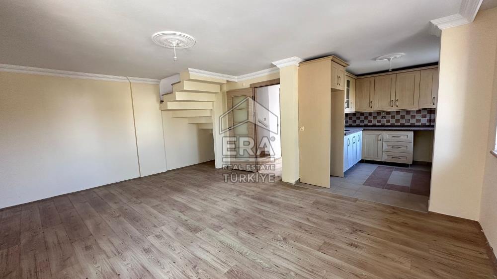 Datça Merkezde Satılık Deniz Gören 3.5+1Tripleks 180m2 Villa