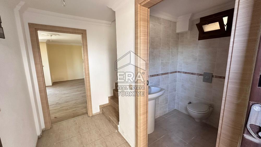 Datça Merkezde Satılık Deniz Gören 3.5+1Tripleks 180m2 Villa