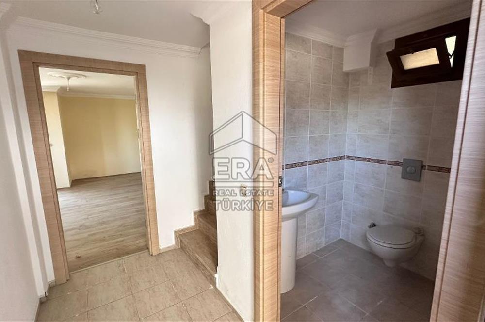 Datça Merkezde Satılık Deniz Gören 3.5+1Tripleks 180m2 Villa