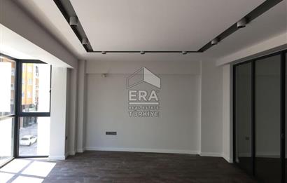 Lise Caddesinde Çınar'a 2 dk Mesafede Kiralık Lüks Ofis