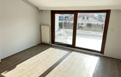 ZEKERİYAKÖY ÇARŞIDA DOĞAYLA İÇ İÇE PRESTİJLİ KİRALIK OFİS