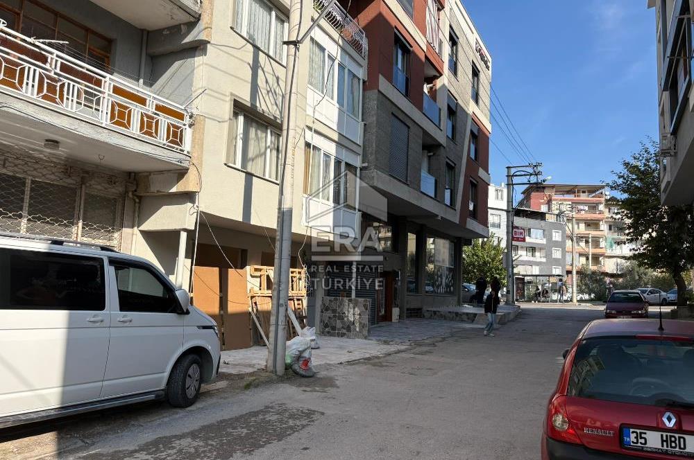 Buca İnönü Mah. Komple Satılık Bina