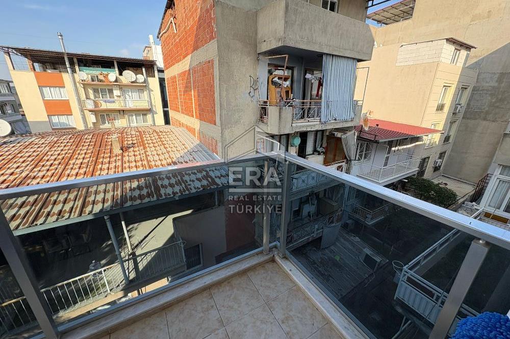 Buca İnönü Mah. Komple Satılık Bina