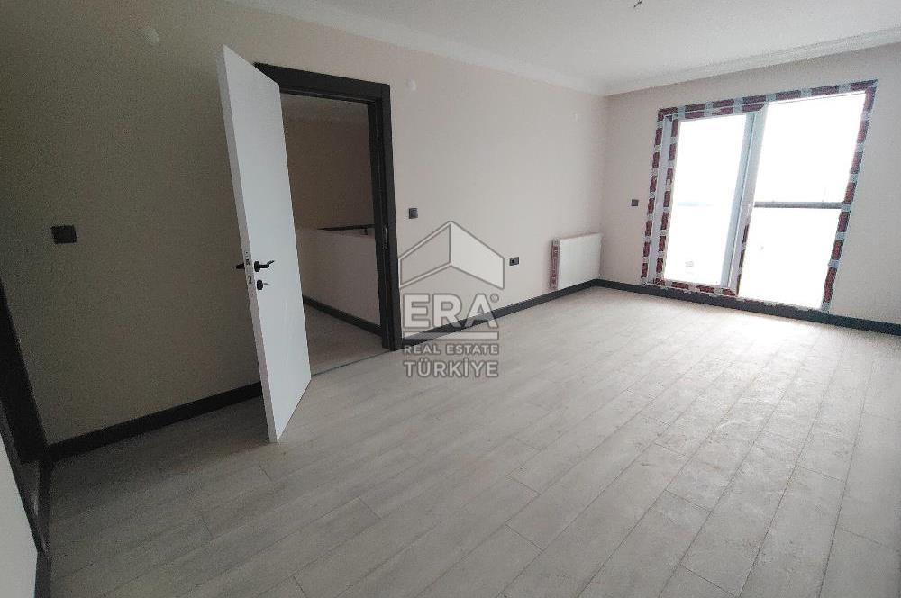 Seyrek Bakırçay Üniversitesi Yakını Kiralık 3+1 Çatı Dubleks