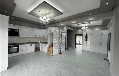 ERA PORT GÜVENCESİYLE KUVA-İ MILLIYE MAHALLESİNDE TRIPLEKS VİLLA