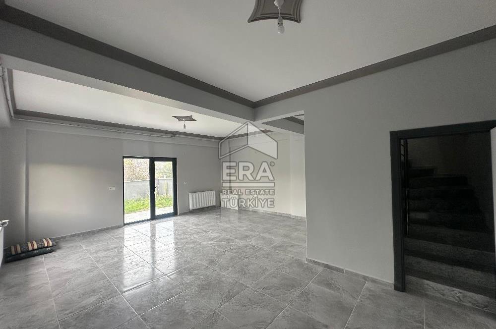 ERA PORT GÜVENCESİYLE KUVA-İ MILLIYE MAHALLESİNDE TRIPLEKS VİLLA