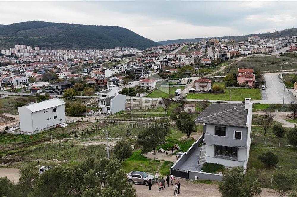 ERA PORT GÜVENCESİYLE KUVA-İ MILLIYE MAHALLESİNDE TRIPLEKS VİLLA