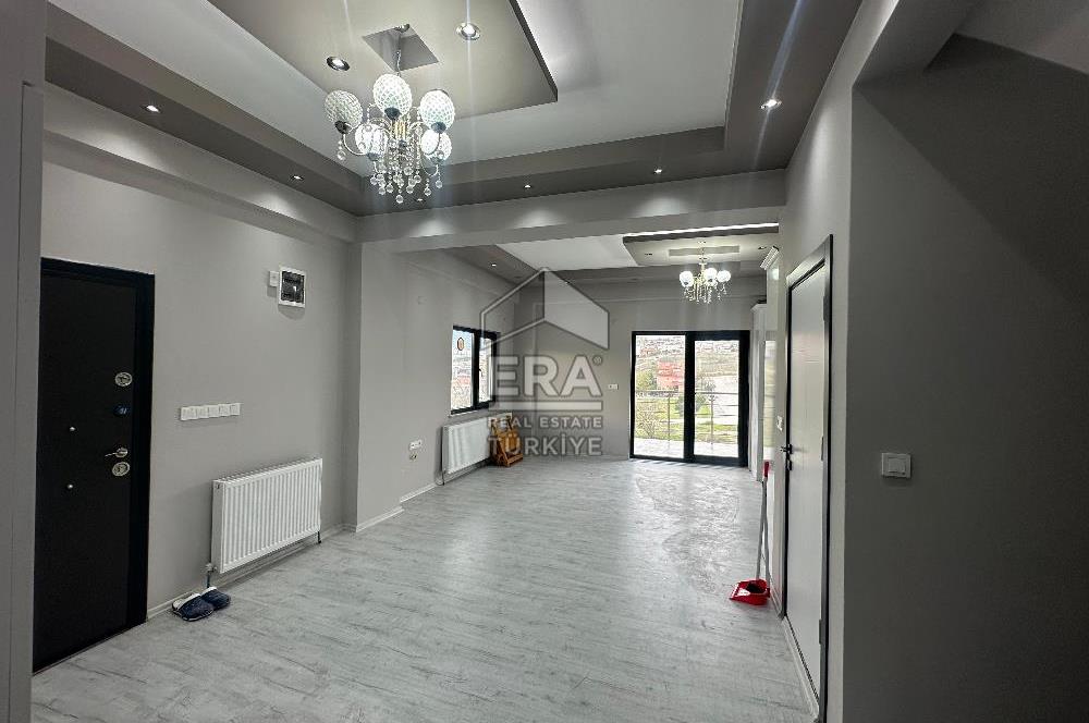 ERA PORT GÜVENCESİYLE KUVA-İ MILLIYE MAHALLESİNDE TRIPLEKS VİLLA