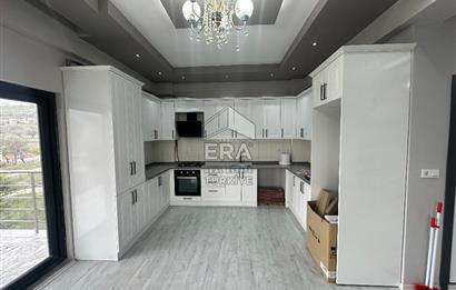 ERA PORT GÜVENCESİYLE KUVA-İ MILLIYE MAHALLESİNDE TRIPLEKS VİLLA