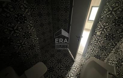 ERA PORT GÜVENCESİYLE KUVA-İ MILLIYE MAHALLESİNDE TRIPLEKS VİLLA