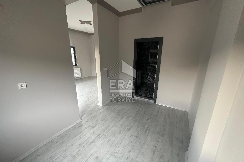 ERA PORT GÜVENCESİYLE KUVA-İ MILLIYE MAHALLESİNDE TRIPLEKS VİLLA