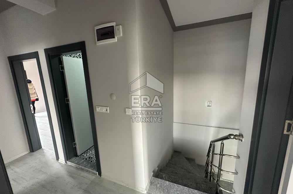 ERA PORT GÜVENCESİYLE KUVA-İ MILLIYE MAHALLESİNDE TRIPLEKS VİLLA