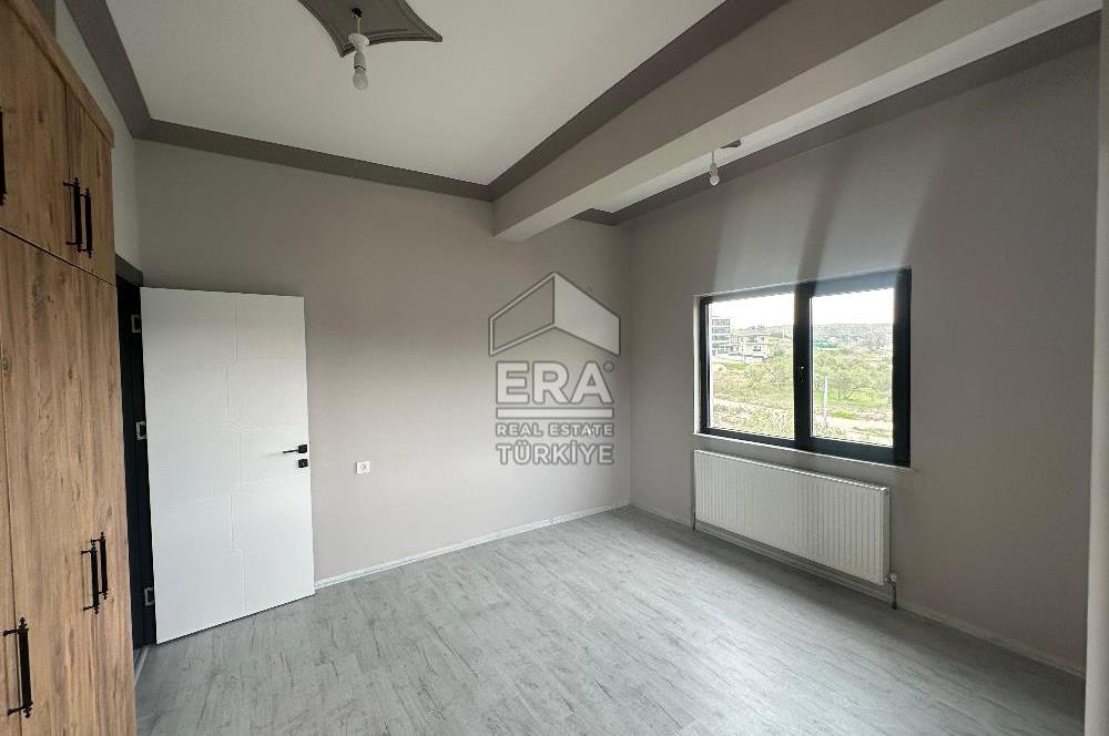 ERA PORT GÜVENCESİYLE KUVA-İ MILLIYE MAHALLESİNDE TRIPLEKS VİLLA